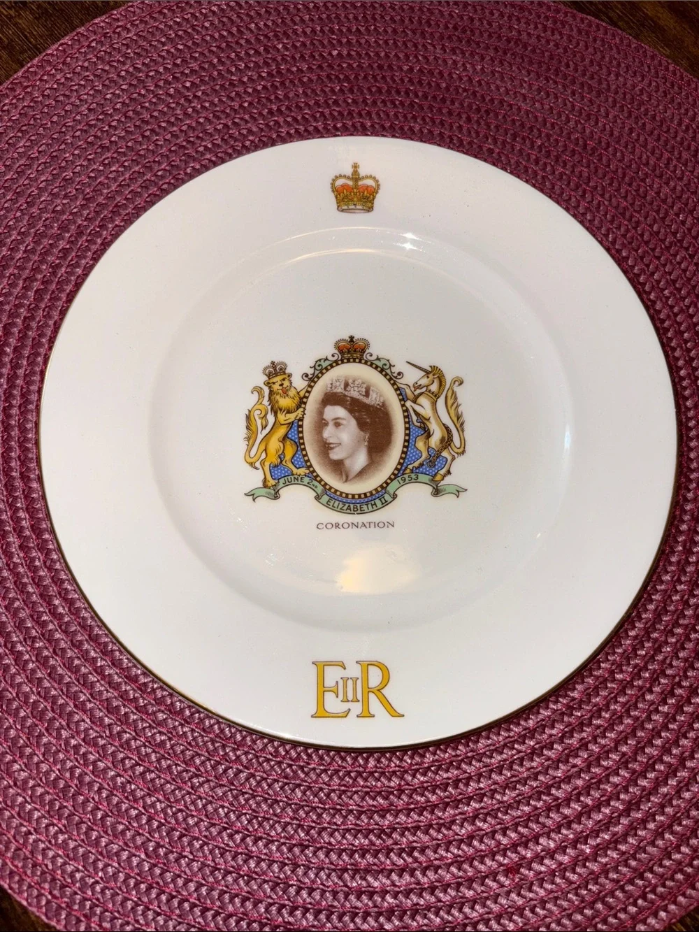 Commemorative Queen Elizabeth II White and Gold Coronation Dinner Plate 8”